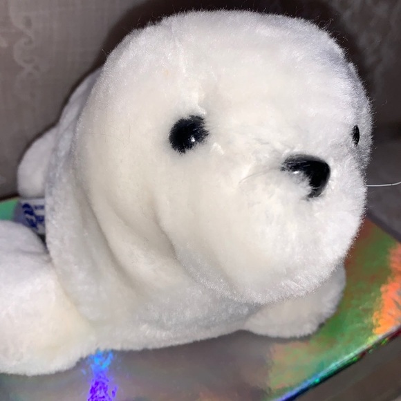 Vintage 1986 Sea World 7" white seal plush stuffed animal - Picture 2 of 9
